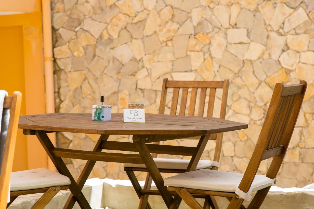 Casa Amarela Guesthouse 阿尔布费拉 外观 照片
